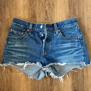 LEVI’S 501 Cut-Offs - W25